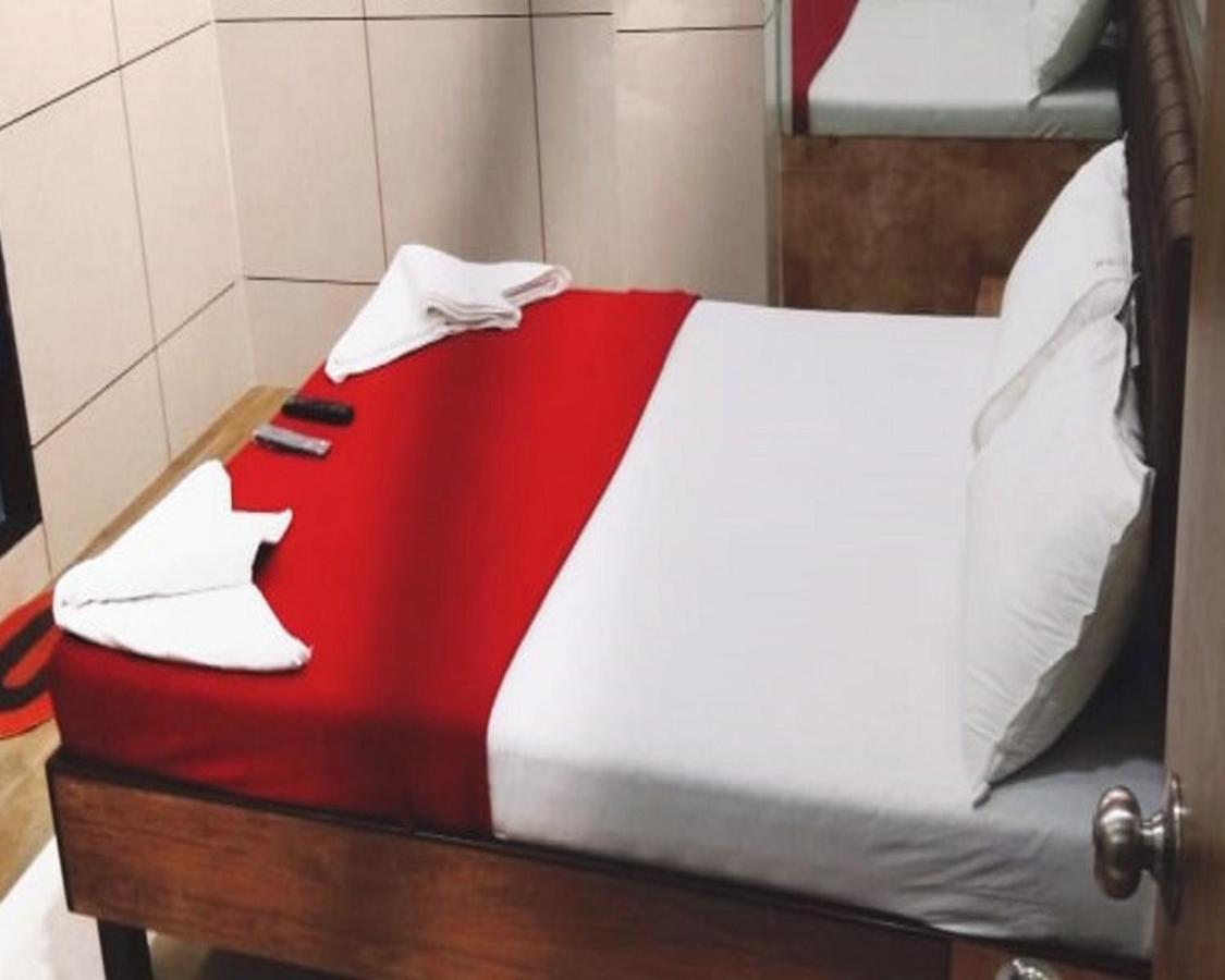Hotel Royal Residency 뭄바이 외부 사진